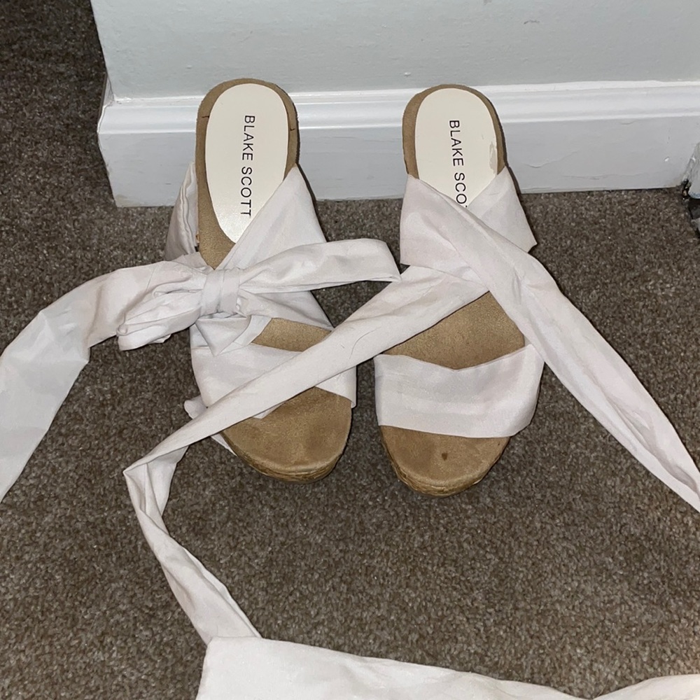 Women’s White Wedges